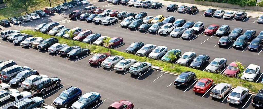 Parkraummanagement ausgelasteter Parkplatz